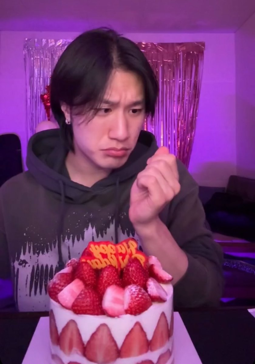 withdokyu's tweet image. 23 but still a baby 🥹