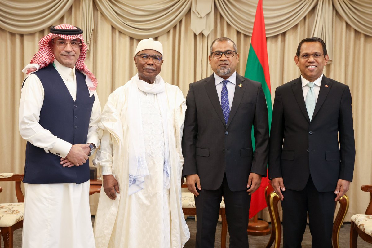 Foreign Minister Dr <a href="/abkhaleel/">Abdulla Khaleel</a> met with Secretary General of the Organisation of Islamic Cooperation <a href="/OIC_OCI/">OIC</a> Hissein Brahim Taha today.

Discussions focused on areas of mutual cooperation, including strong and unified support for the Palestinian people.