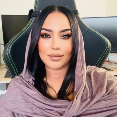 انا داير أعرف منو الأقنع الجنجويد ديل إنو أي عمل اعلامي لازم يتوفر فيو عنصر "الشكش"..أي مادة اعلامية ليهم مقدما إما همول أو كديانة..ويصدف انو كل الميريا الفي العالم وكل فول السودان وكلجاتو طارح نفسو كإعلامي جنجويدي..هل لأنهم فشلوا في استقطاب أولاد الناس ..