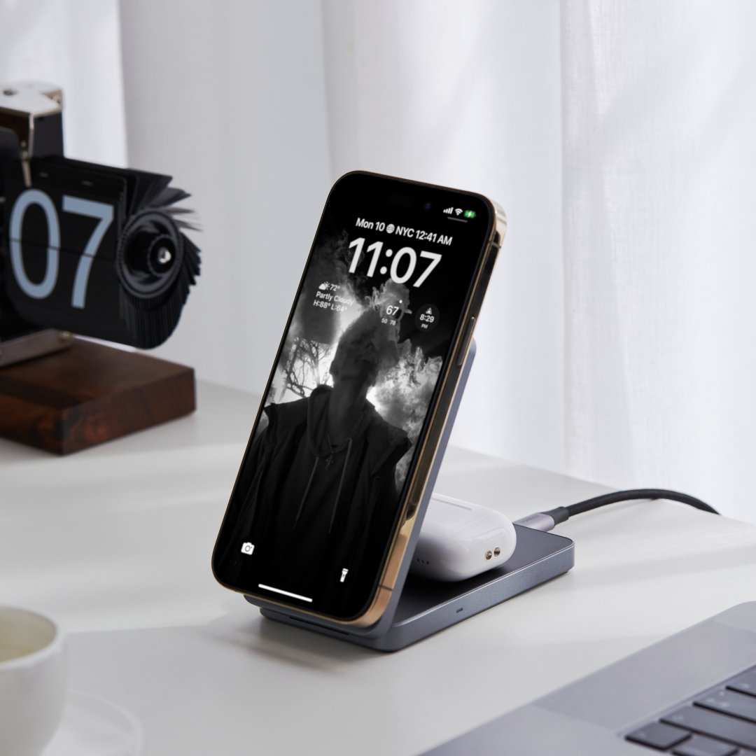 Tschüss Kabelchaos – willkommen Magnetpower! 

Mit dem UGREEN Qi2 15W 2-in-1 MagFlow Wireless Charger sind dein Handy und deine Kopfhörer immer startklar – mühelos, stylisch und sicher.  

Mehr erfahren: amzn.to/4iAqG5H 

#UGREEN #magflow #wirelesscharger #iphone #apple