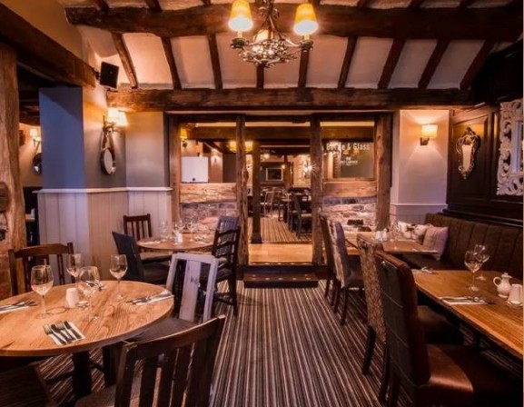 Say cheers to being your own boss! Fantastic opportunity to acquire the business at this stunning small town pub, hotel, restaurant and holiday let business
#AD <a href="/batemansbrewery/">Batemans Brewery</a> #SelfEmployment #RunAPub #Landlords #Lincolnshire #RealAle #TraditionalPub

trib.al/vgaDXeZ