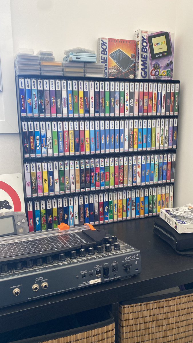 LadyBug_SSB's tweet image. Creo que necesito otra estantería de estas por lo que sea 🤔