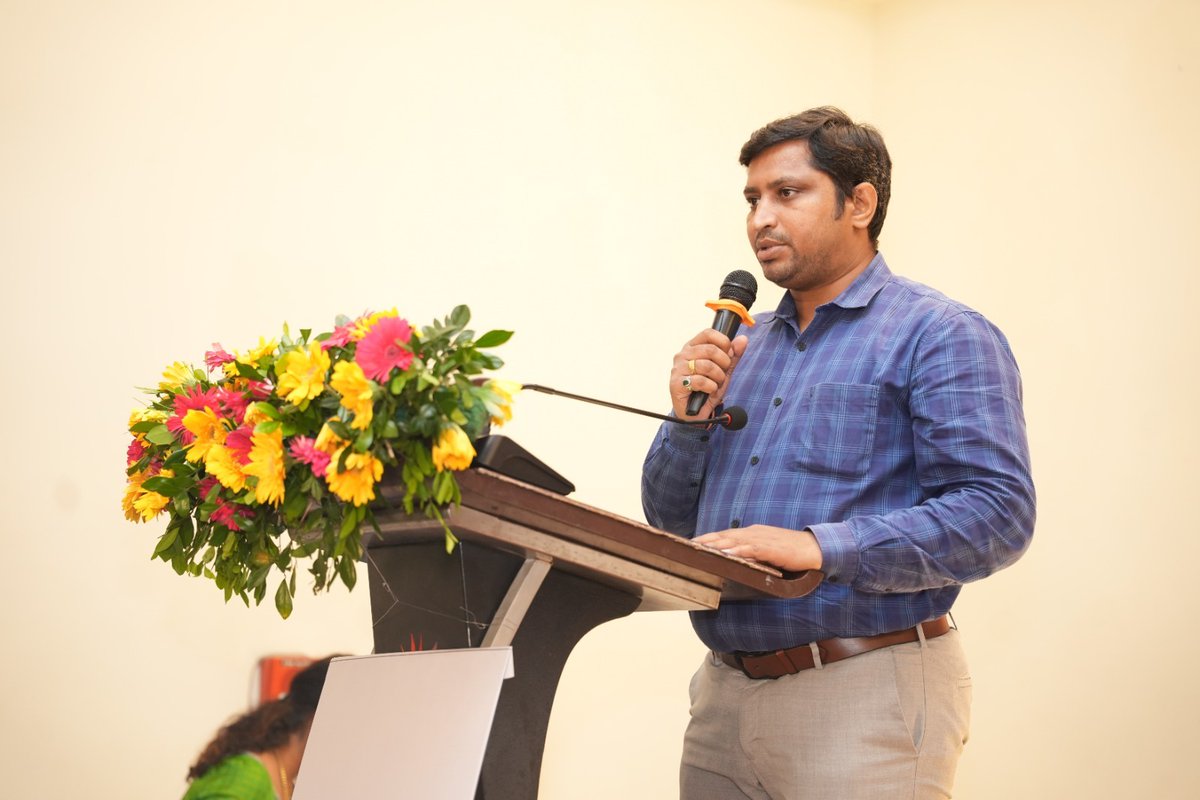 appostalcircle's tweet photo. 📢 *Glimpses of Andhra Pradesh Circle Divisional Heads Conference &amp; Circle Excellence Awards 2024-25* , which successfully held on 5–6 May at Vizianagaram!

#IndiaPost #APPostalCircle #Leadership #PostalProgress #Target2025 #ExcellenceInService https://t.co/38aaHzDZXM