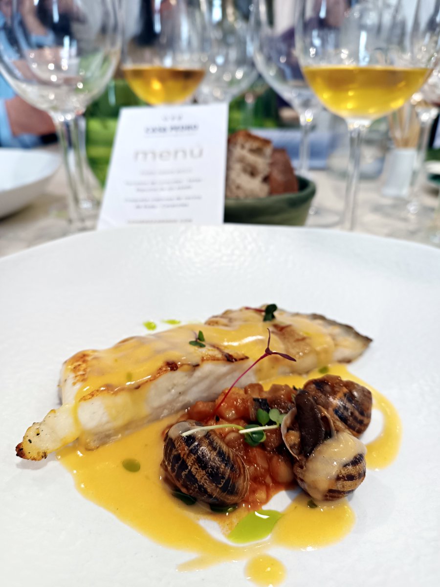 Las XVI Jornadas del Caracol de Casa Pedro llevan el sabor del <a href="/AplecCaragol/">Aplec Caragol Lleida</a> a #Zaragoza.
Los hermanos Luis y Javier Carcas Armingol han acogido la última etapa del Caracol Tour de la Fecoll, hasta el próximo sábado 10 de mayo.
+Info x.gd/4er9x