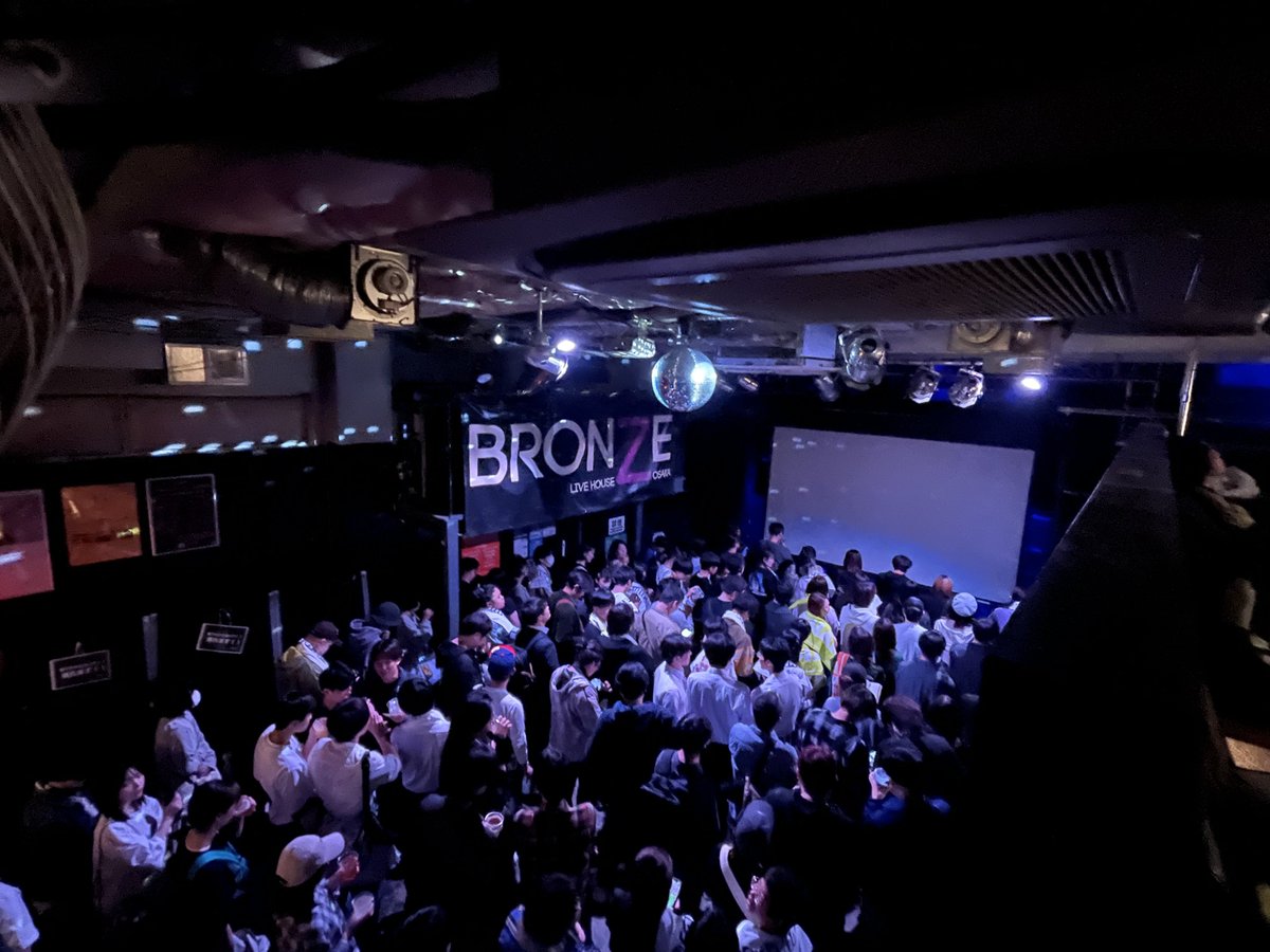 すげぇ、、この人たちみんな
Adult familyのこと好きなんや