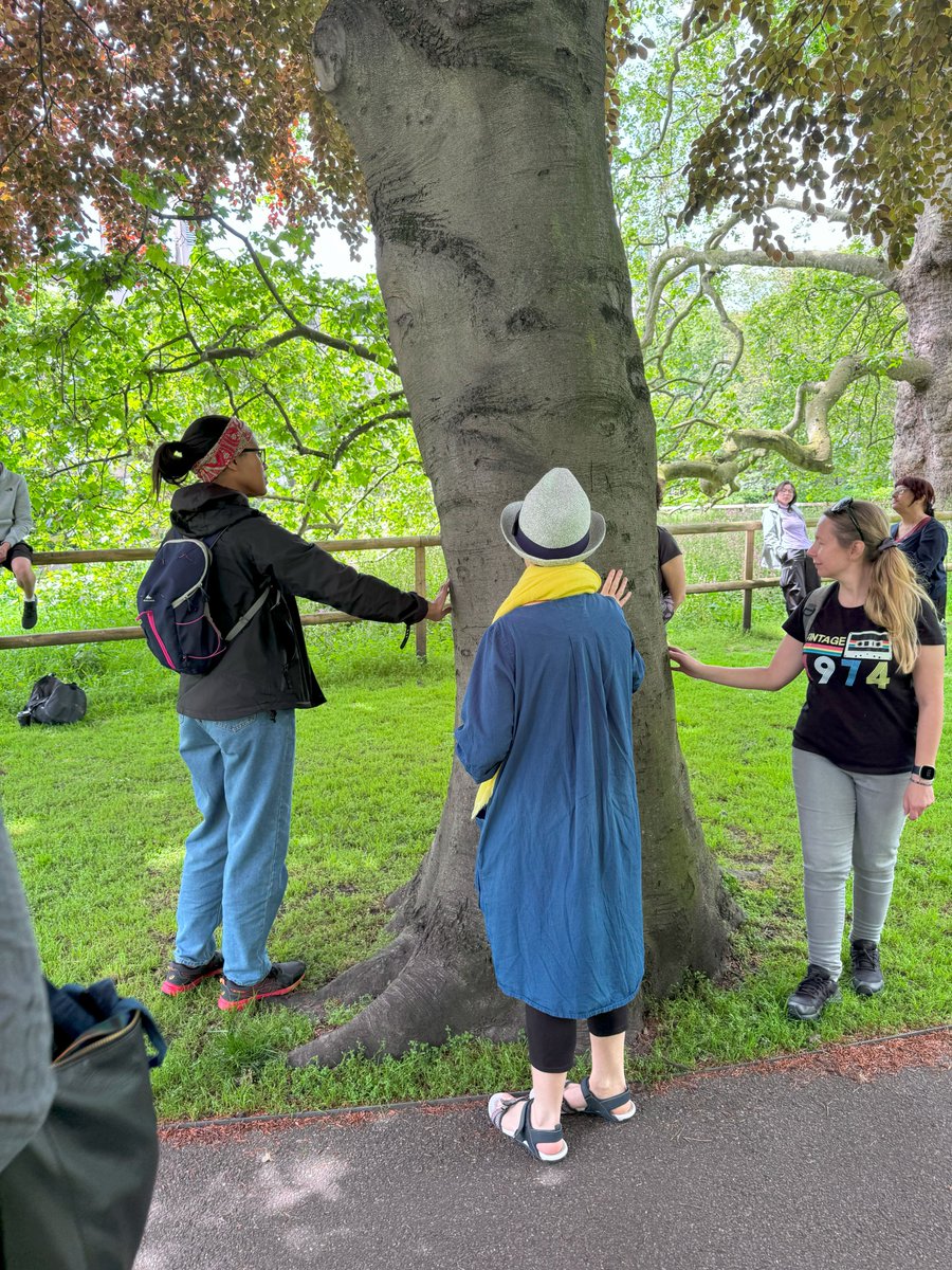 🌿 Join Clare Barry of Urban Curiosity for a free, relaxed gathering on the Hollway Estate! Explore Forest Bathing &amp; creative nature-inspired activities. Open to local residents + friends &amp; family.
📍 All welcome!
🔗 shorturl.at/93pej
