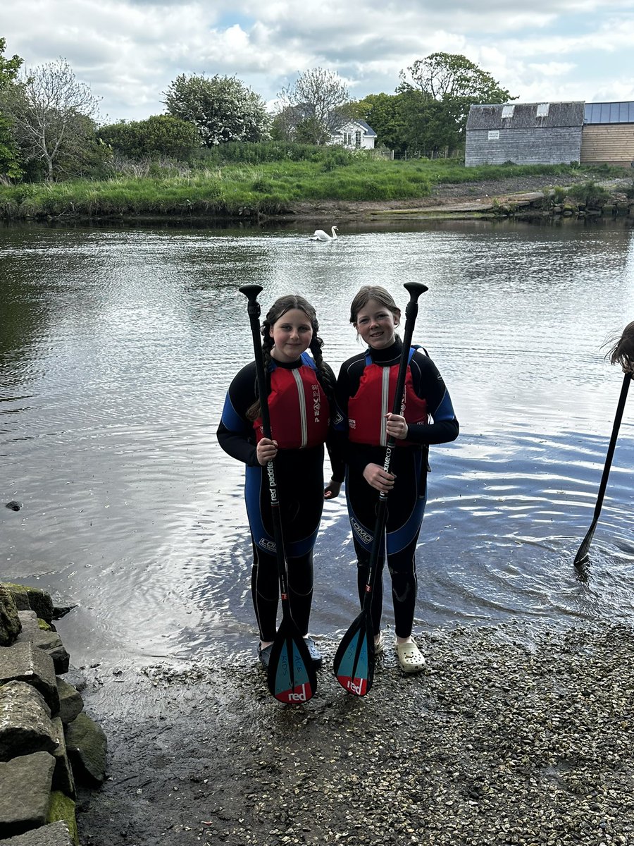 sacred_heartps's tweet photo. P7 enjoying their ACE day today; paddle boarding in the sun ☀️ https://t.co/xJPPaM0Go9