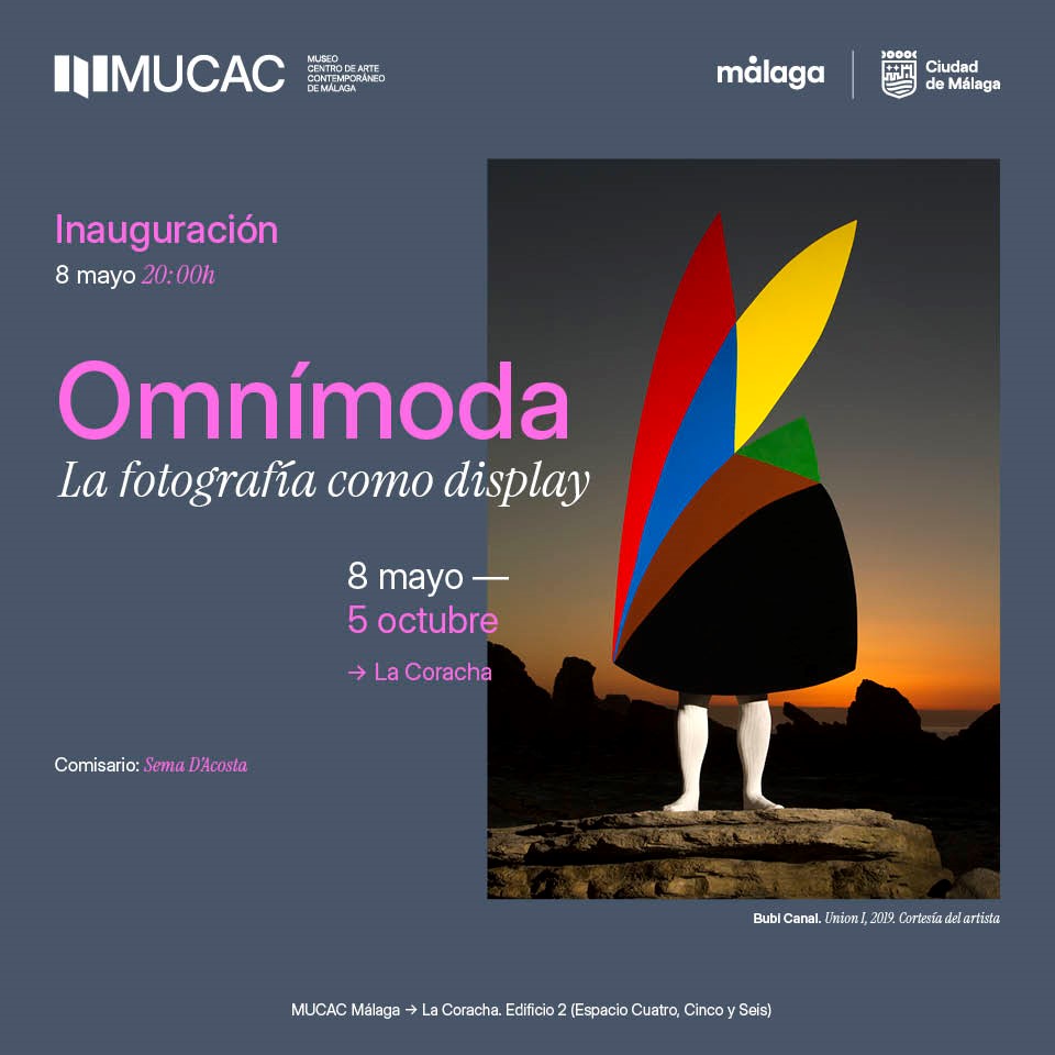 ¡Este jueves 8 de mayo a las 20:00 h, no te pierdas la inauguración de “Omnímoda. La fotografía como display” en MUCAC La Coracha! 

Comisariada por Sema D’Acosta, esta exposición reúne a más de 50 artistas nacionales

📅 Jueves 8 mayo | 20:00 h
 📍 MUCAC La Coracha – Edificio 2