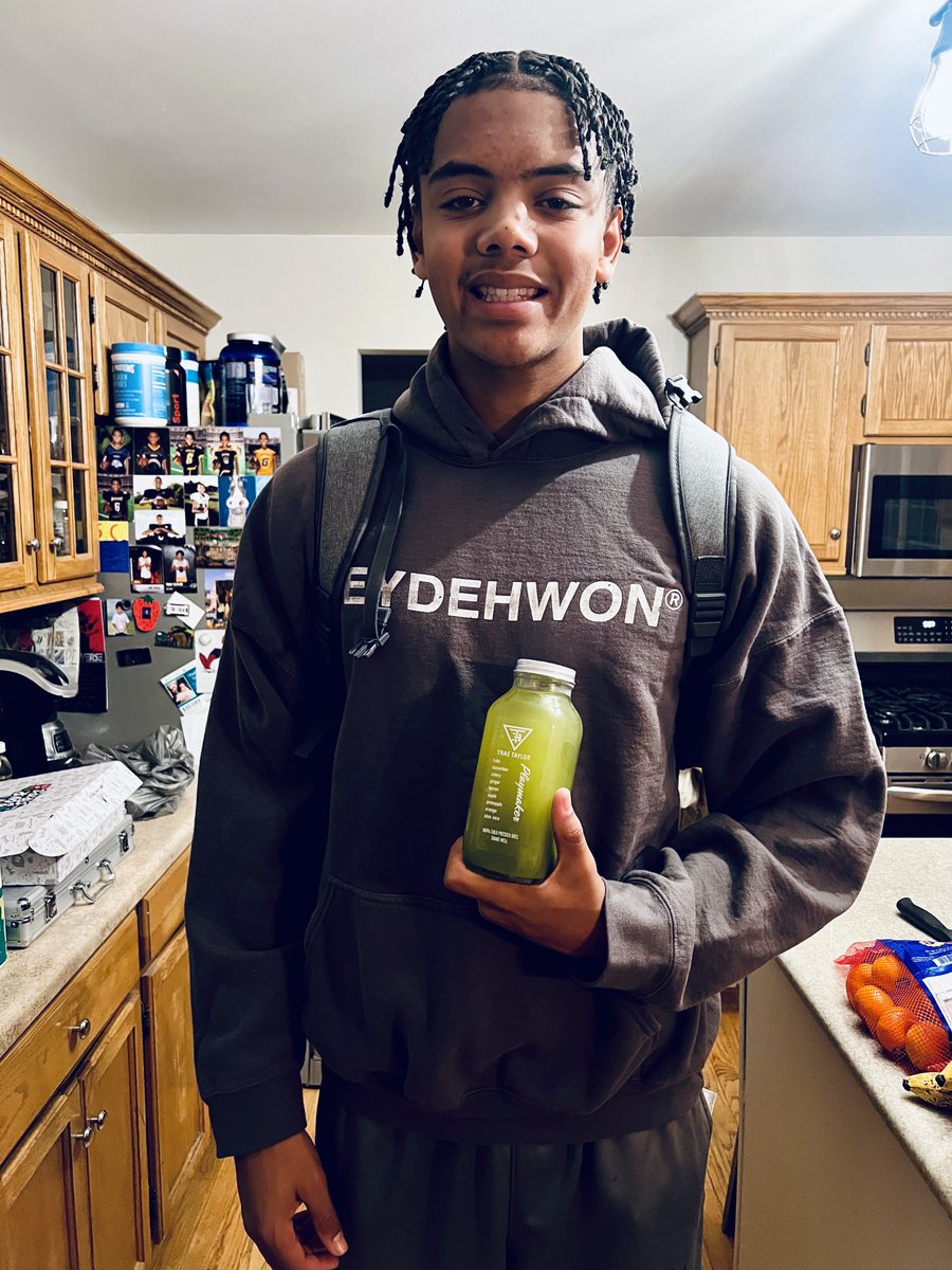 Trae Taylor (@qb6trae) on Twitter photo Headed to conditioning made sure to grab my <a href="/Youth_Juice/">Youth Juice</a> on my way out. This is my own line for everyone but athletes specifically. No added sugars. Have a great day! Link below
welcometoyouth.com/collections/trโฆ Headed to conditioning made sure to grab my <a href="/Youth_Juice/">Youth Juice</a> on my way out. This is my own line for everyone but athletes specifically. No added sugars. Have a great day! Link below
welcometoyouth.com/collections/trโฆ