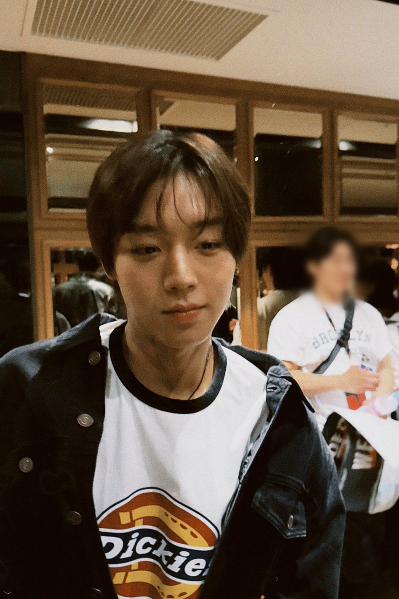 서로 찍어줬냐고