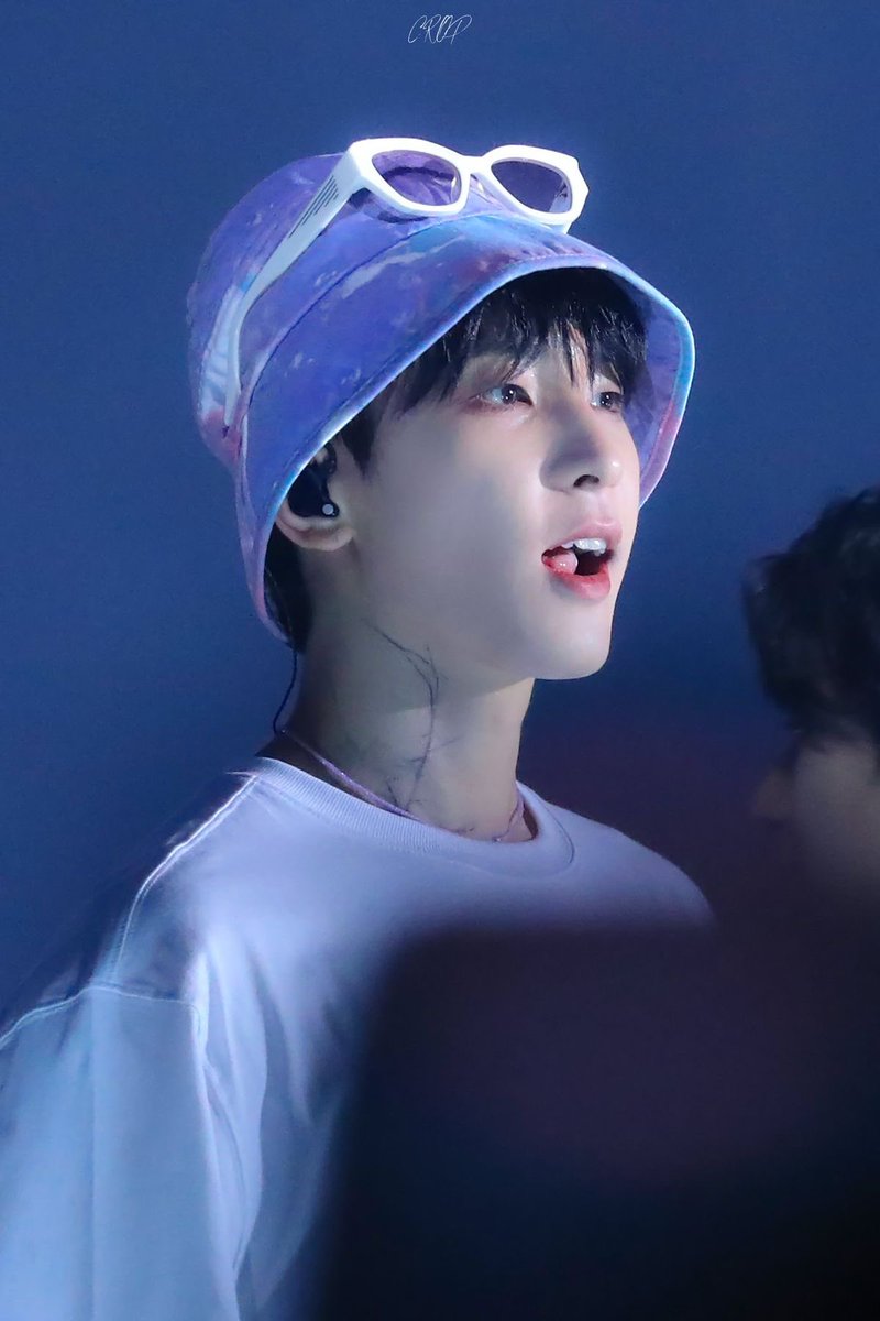 mmyangww's tweet photo. 보고싶은 원우시 💜 https://t.co/I5QEzGo7Ga
