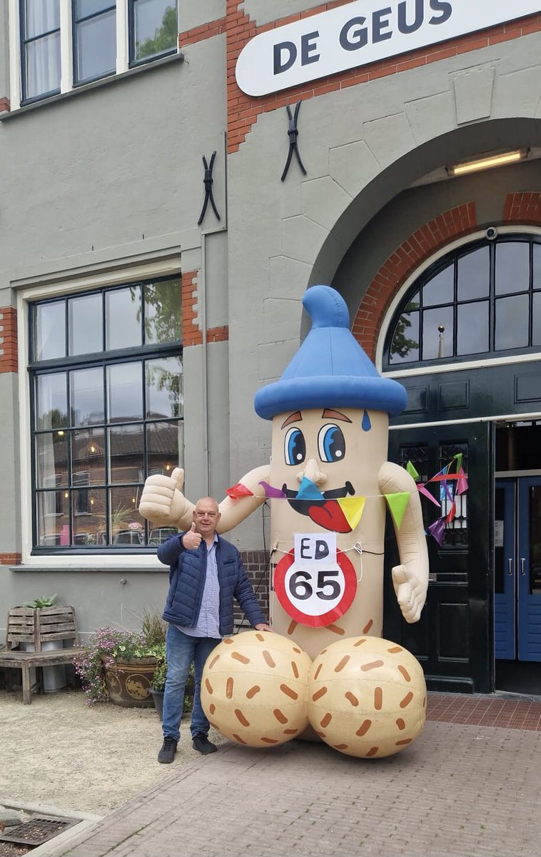 Wijkcentrum De Geus (@degeushsum) on Twitter photo Vandaag vieren we feest 🥳 onze beheerder Ed is 65 jaren oud geworden. Proficiat Ed! Nog vele jaren gewenst 🎉 Vandaag vieren we feest 🥳 onze beheerder Ed is 65 jaren oud geworden. Proficiat Ed! Nog vele jaren gewenst 🎉