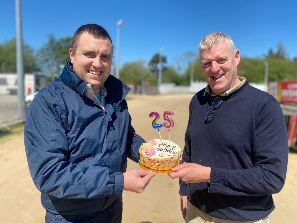2️⃣5️⃣ Years of Curraheen Park!

Mark the diaries for Friday 16th May because we want you to celebrate with us! We'll be marking 25 years of Curraheen Park, come join us!

🎂 HALF PRICE adult admission- only €5!
🎂 Top-class racing action
🎂 Complimentary Finger Food
🎂 Live Music