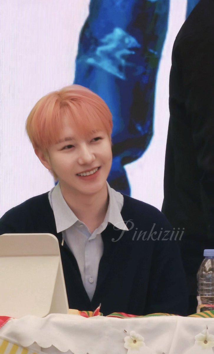 Pinkiziii tweet media