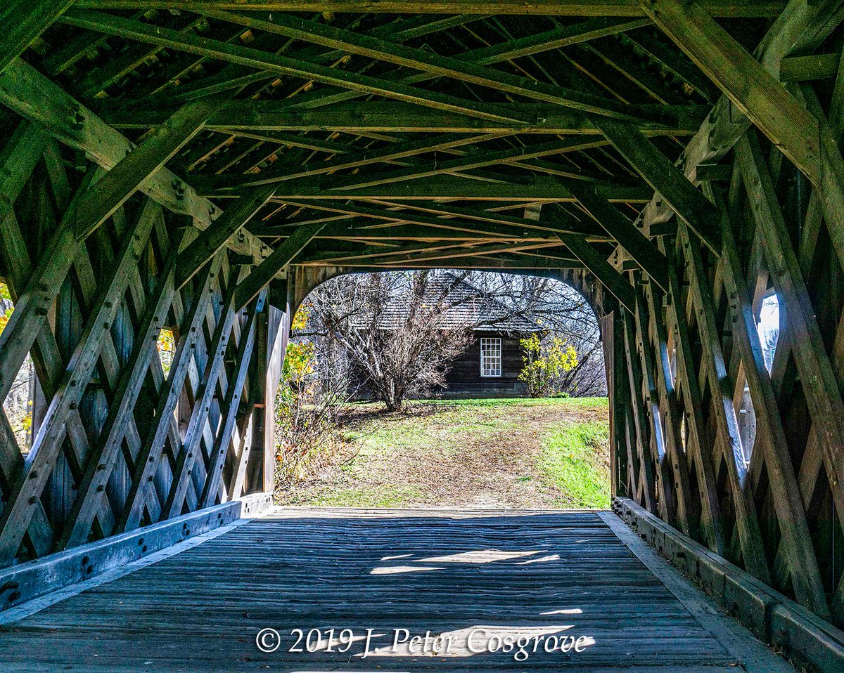 vtcoveredbridge's tweet image. Bridge Du Jour: the Baltimore CB in Springfield. Milton Graton restored and moved the bridge to its present location in 1970. It can be seen in Eureka Schoolhouse Park, along with the schoolhouse.
#vtcbsinayear #springfieldvt #vermontscoveredbridges #vermontcoveredbridgesociety