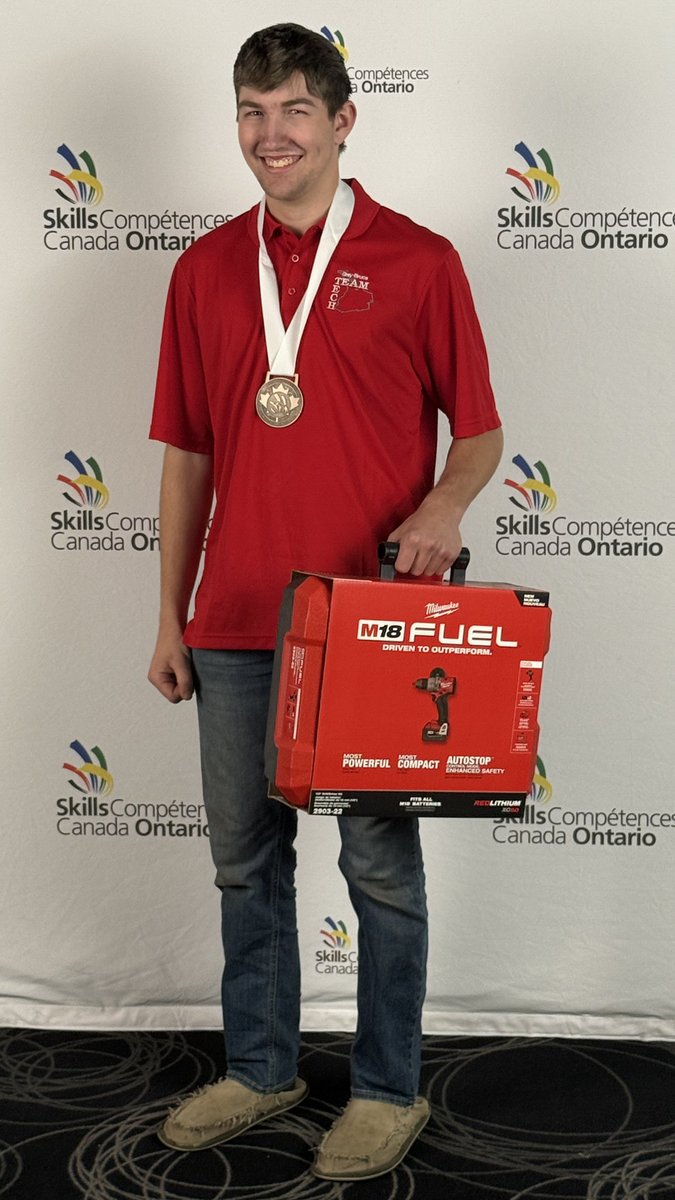 edgefactor_'s tweet image. 👍 Way to go Kyle G from @BGCDSB for placing 🥉 in Plumbing at #SOC25! 🚿🙌🏼 @GreyBruceOYAP Amazing work!!