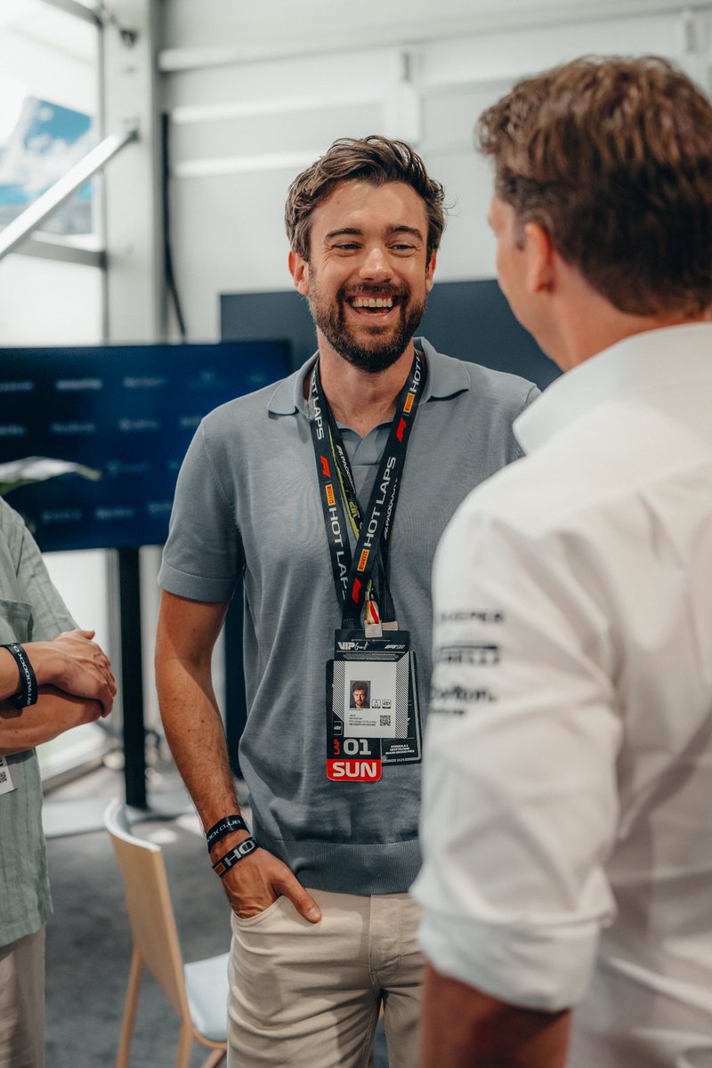 Just 'Jimmy V’ and Jack Whitehall sharing a moment in Miami ☕️

Great to have you with us, Jack ✌️
