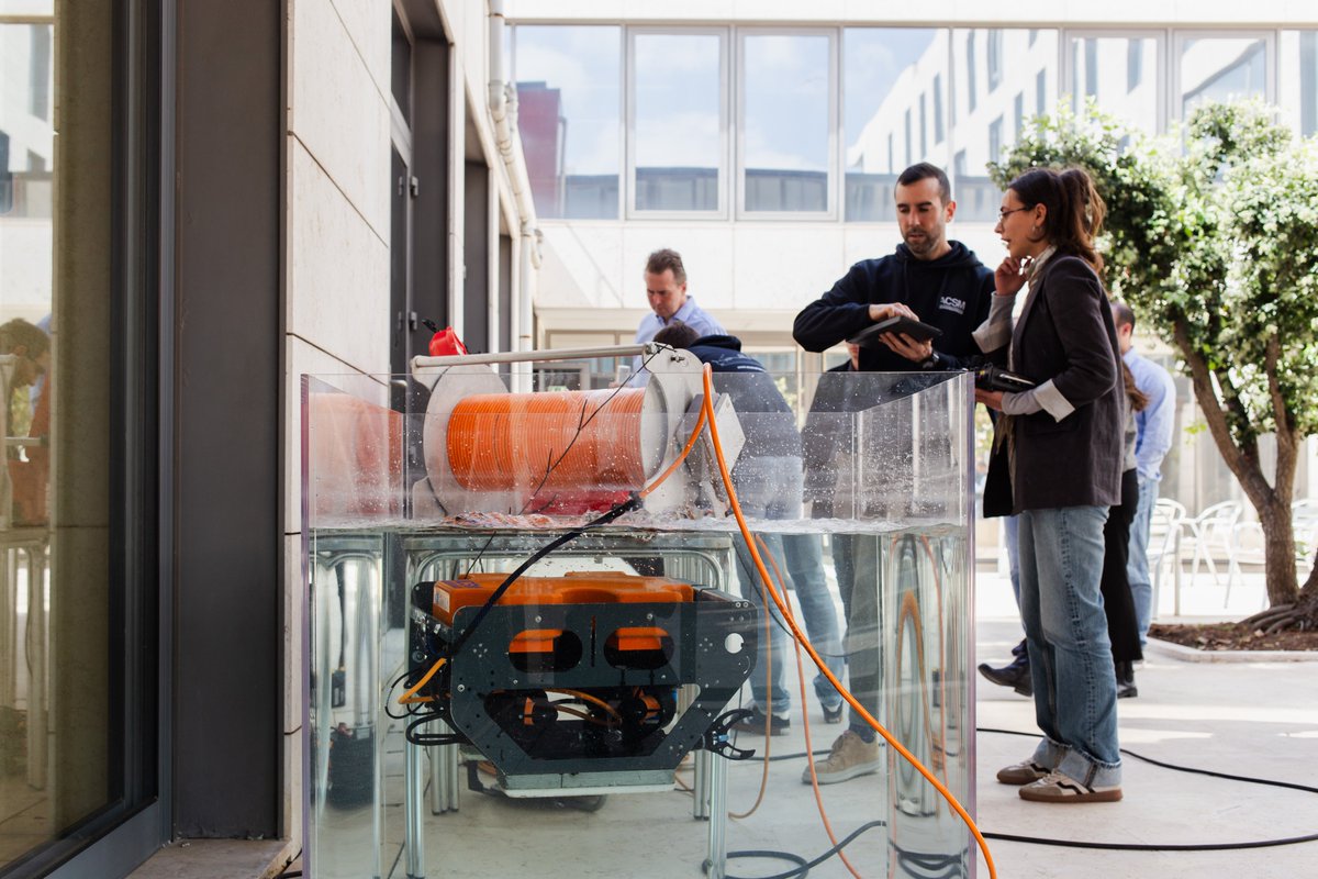 European Maritime Safety Agency (EMSA) (@emsa_eu) on Twitter photo Yesterday and today a Remotely Operated Vehicle (ROV) familiarisation session took place at EMSA's headquarters.
Representatives of national administrations gathered for a hands-on demonstration of how the ROV works & its capabilities in an operational scenario! 🌊🚢🐬 Yesterday and today a Remotely Operated Vehicle (ROV) familiarisation session took place at EMSA's headquarters.
Representatives of national administrations gathered for a hands-on demonstration of how the ROV works & its capabilities in an operational scenario! 🌊🚢🐬