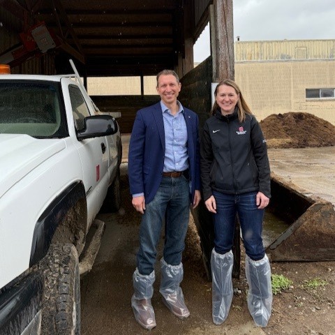 OhioStateFOD's tweet image. FDC's Associate Vice President @kristinpoldema1 and A&P Senior Vice President @ckabourek were on site visit yesterday at CFAES Wooster.