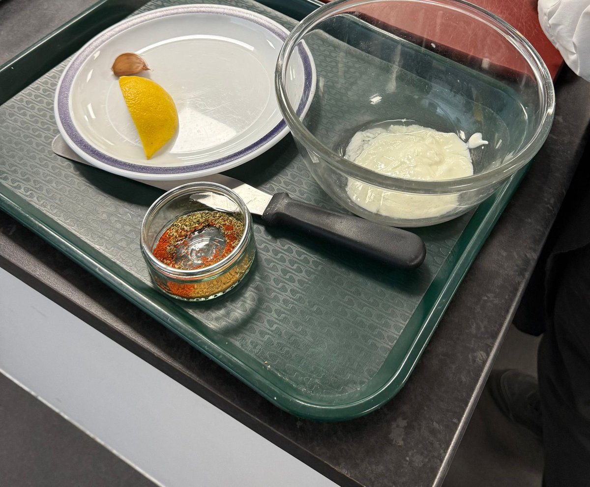 SmallHeathLA's tweet image. Year 9 were fully focused in today’s food lesson, preparing delicious Shish Kebabs. Great practical skills on show, with excellent assertive monitoring to keep everyone on task and safe. A fantastic hands-on learning experience! #FoodTech #PracticalLearning