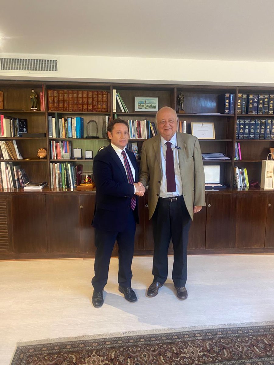 Embajada de Chile en Argentina (@embachilearg) on Twitter photo El Embajador José Antonio Viera Gallo, recibió al Gobernador de la Región del Maule, Pedro Pablo Álvarez- Salamanca Ramírez, para conversar temas relativos al Paso Pehuenche. <a href="/Minrel_Chile/">Cancillería Chile 🇨🇱</a> @GoreMaule El Embajador José Antonio Viera Gallo, recibió al Gobernador de la Región del Maule, Pedro Pablo Álvarez- Salamanca Ramírez, para conversar temas relativos al Paso Pehuenche. <a href="/Minrel_Chile/">Cancillería Chile 🇨🇱</a> @GoreMaule