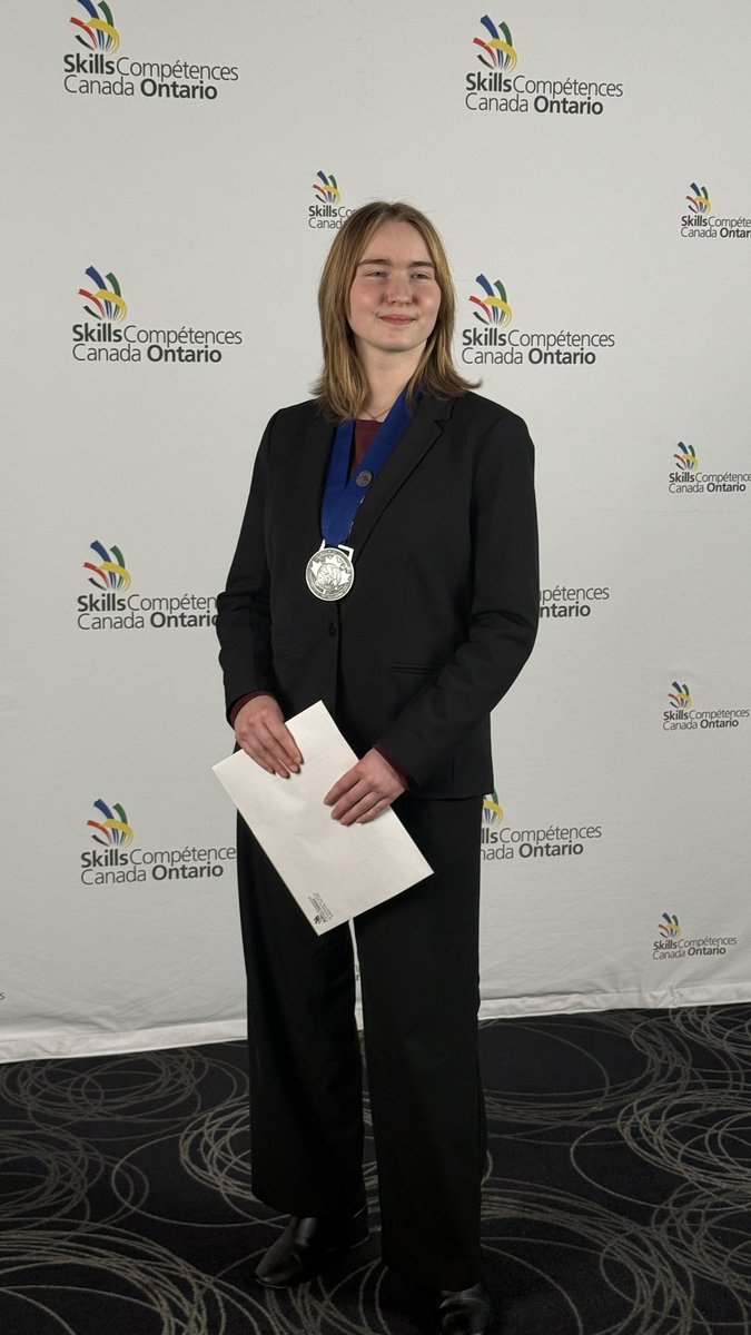 edgefactor_'s tweet image. Amazing work by both Maya B🥈&amp;amp; Alexis K🥇 from @dsbn for the awards in Landscape Design at #SOC25!! 🏡 @DsbnOyap @OYAPNiagara