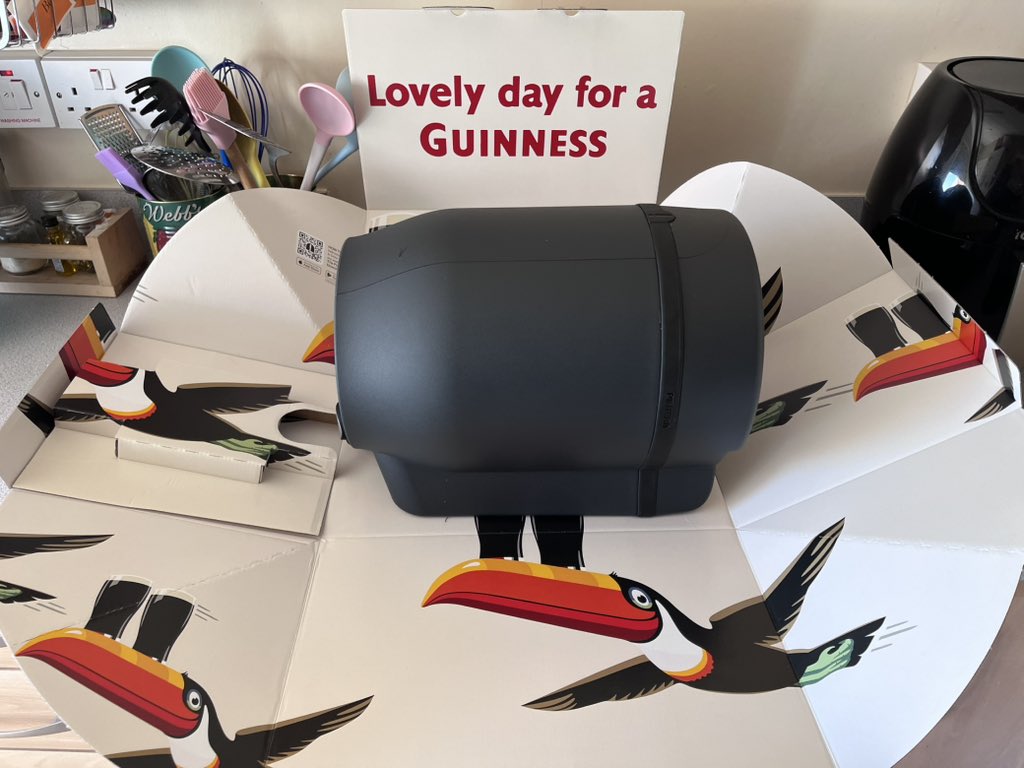 darknessintheg1's tweet image. Right,lets see what the result is. #Pinter #Guinness