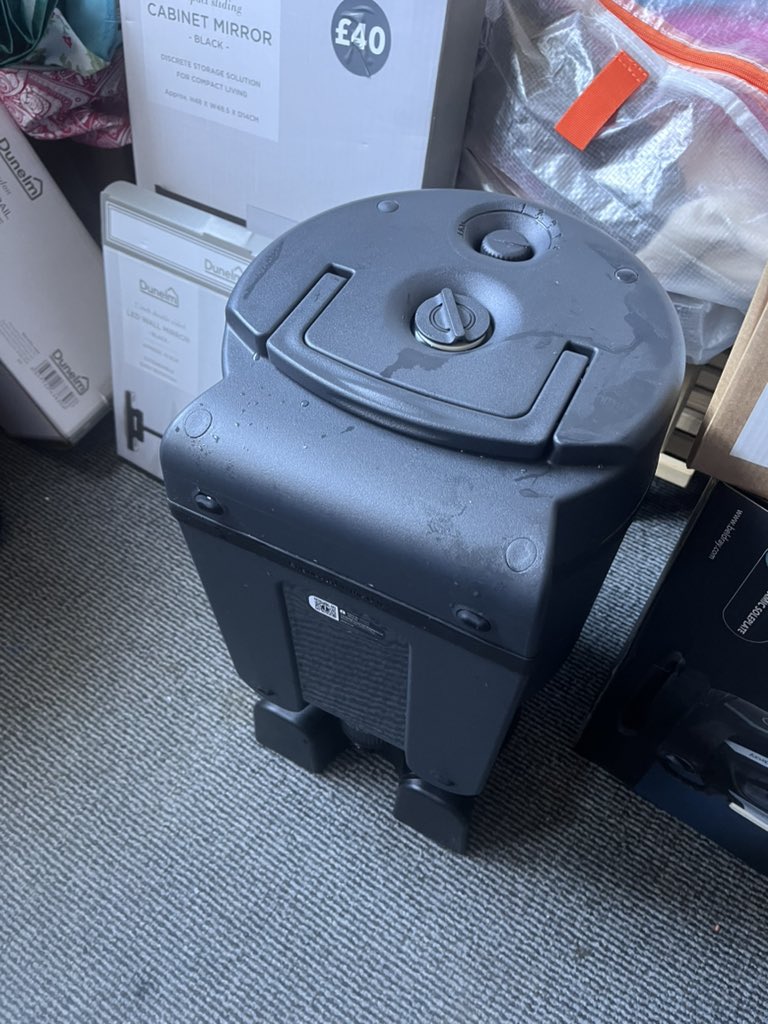 darknessintheg1's tweet image. Right,lets see what the result is. #Pinter #Guinness