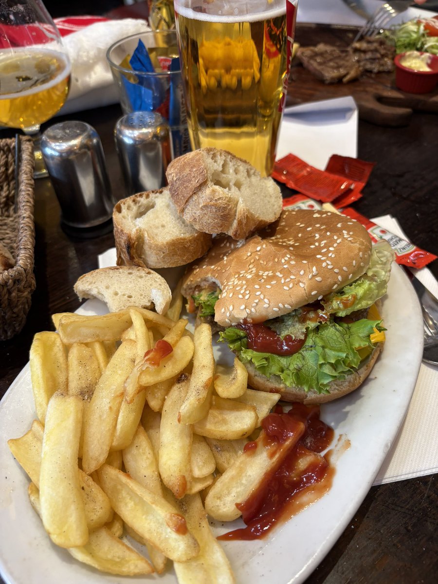 Cheeseburger, chips, pint.

€30 all in! 😭😭😭