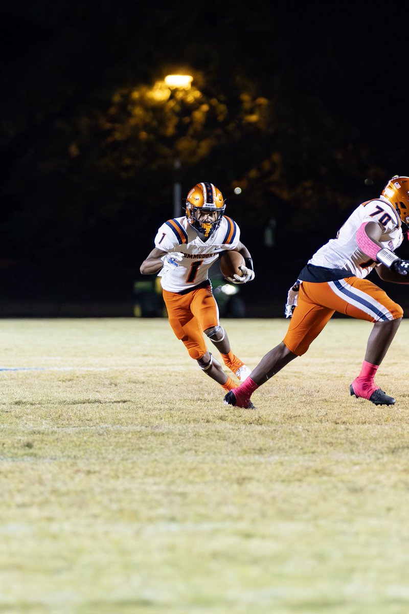 Jahvon “Vonnie” Wiggins1️⃣ (@jahvonwiggins) on Twitter photo I'm extremely blessed to receive another D1 offer from William and Mary I'd like to Thank God, my parents, Coach McCain, Coach Blount , my teammates and the entire Maury football <a href="/CoachDowl/">Coach Ras-I Dowling</a> <a href="/dyrri_mccain/">Dyrri McCain</a> @CoachBlount1 I'm extremely blessed to receive another D1 offer from William and Mary I'd like to Thank God, my parents, Coach McCain, Coach Blount , my teammates and the entire Maury football <a href="/CoachDowl/">Coach Ras-I Dowling</a> <a href="/dyrri_mccain/">Dyrri McCain</a> @CoachBlount1