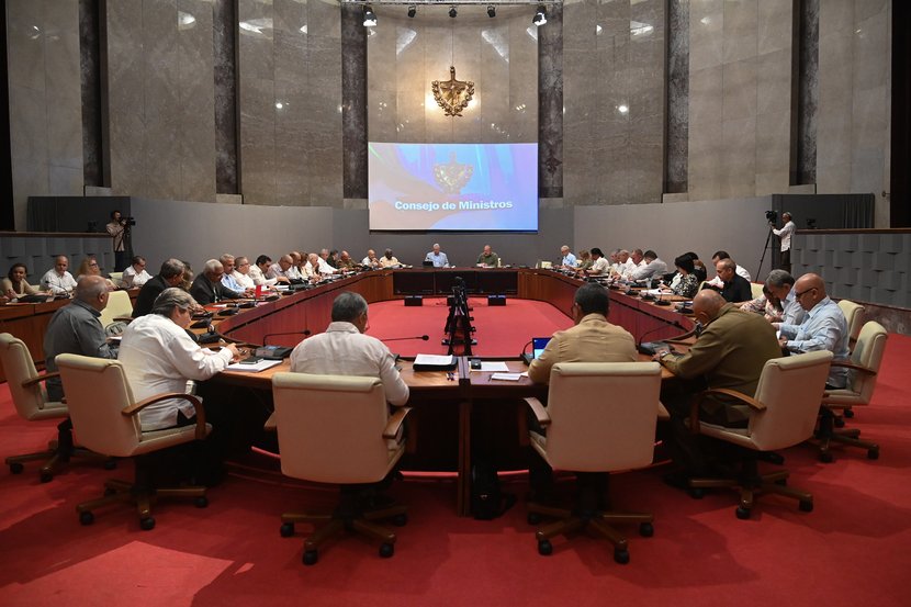 Meyvis Estevez Echevarría (@meyvisesteveze) on Twitter photo Importantes análisis se realizaron sobre la necesidad de ejercer con eficiencia el control popular e institucional se realizaron este mes en la reunión del Consejo de Ministros.
👇👇👇
presidencia.gob.cu/es/noticias/av… vía <a href="/PresidenciaCuba/">Presidencia Cuba 🇨🇺</a> Importantes análisis se realizaron sobre la necesidad de ejercer con eficiencia el control popular e institucional se realizaron este mes en la reunión del Consejo de Ministros.
👇👇👇
presidencia.gob.cu/es/noticias/av… vía <a href="/PresidenciaCuba/">Presidencia Cuba 🇨🇺</a>