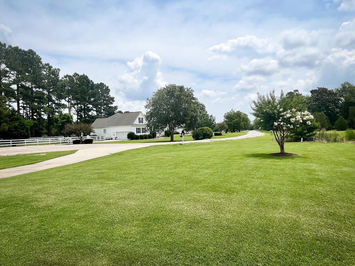 RightLine LLC (@rightlinellc) on Twitter photo 💸 Save where it counts—without sacrificing results.
At RightLine, our portfolio of proven actives delivers top-tier turf performance without the premium price tag. Whether it’s herbicides, fungicides, or PGRs, you’ll get the results you need and the value you want.
👉 Happy 💸 Save where it counts—without sacrificing results.
At RightLine, our portfolio of proven actives delivers top-tier turf performance without the premium price tag. Whether it’s herbicides, fungicides, or PGRs, you’ll get the results you need and the value you want.
👉 Happy