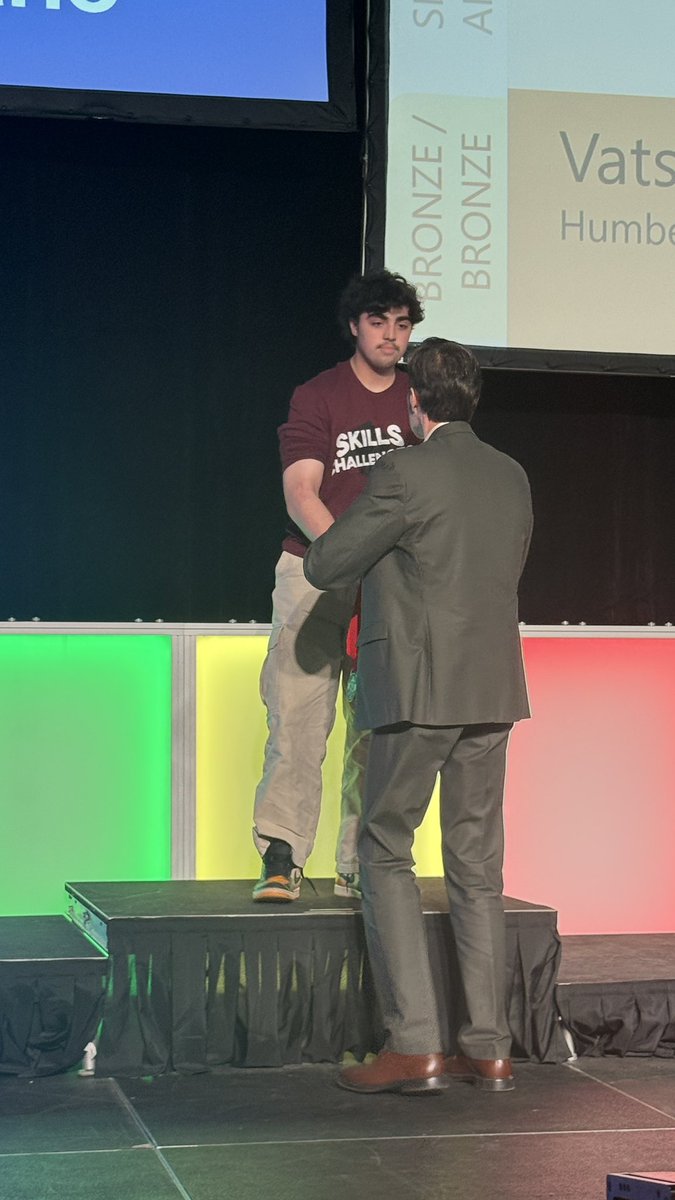 edgefactor_'s tweet image. Phenomenal job by Cole T from @dsbn for taking home the 🏆 in Web Design and Development at #SOC25! 👨🏼‍💻🥇 @DsbnOyap @OYAPNiagara Great work Cole! 🎉
