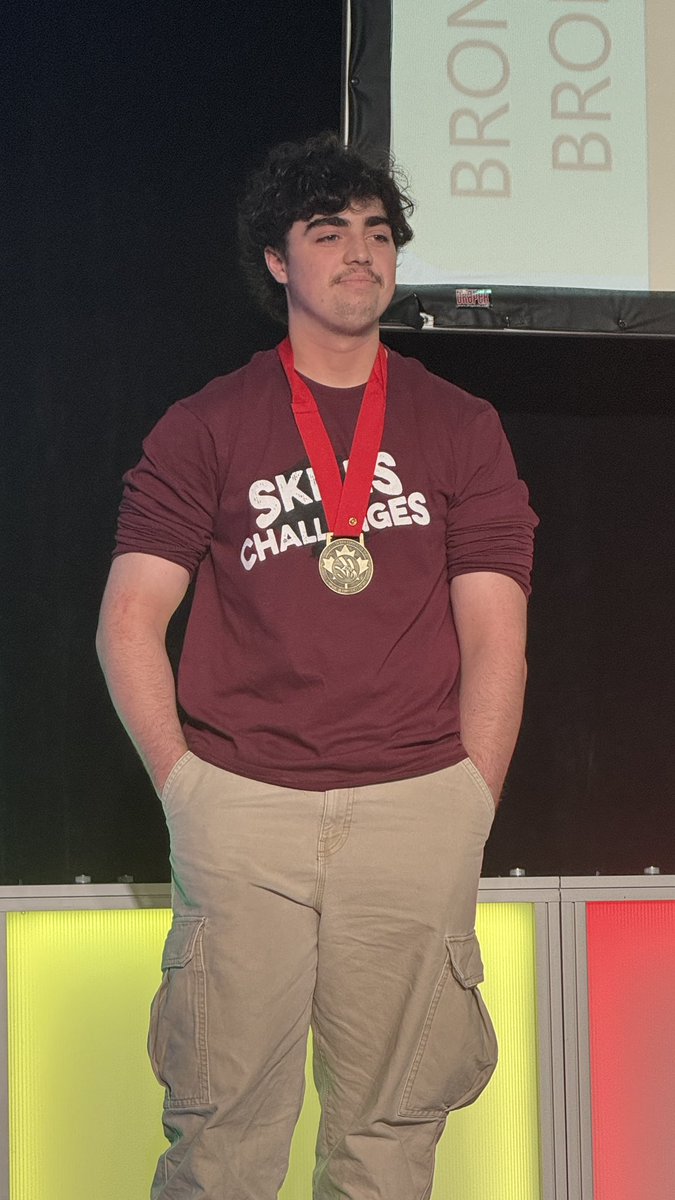 edgefactor_'s tweet image. Phenomenal job by Cole T from @dsbn for taking home the 🏆 in Web Design and Development at #SOC25! 👨🏼‍💻🥇 @DsbnOyap @OYAPNiagara Great work Cole! 🎉
