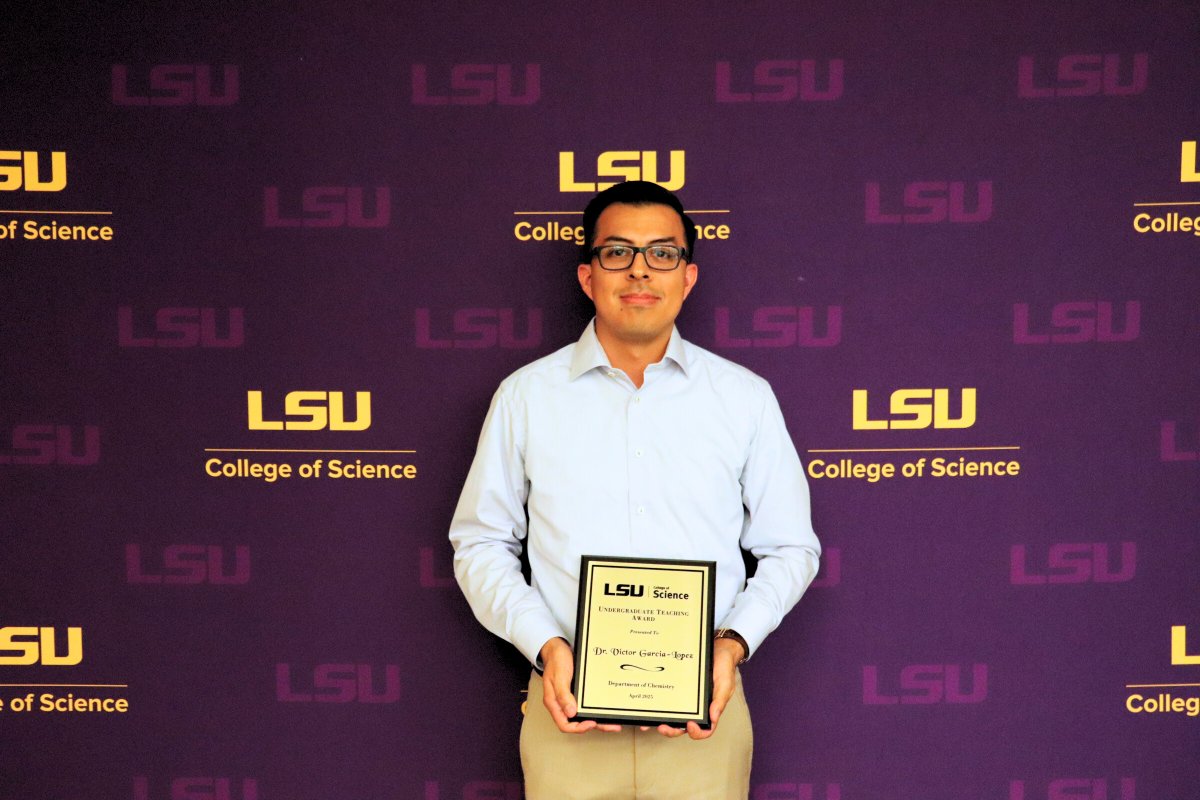 LSU Chemistry (@lsu_chemistry) on Twitter photo Congratulations to Prof. <a href="/chem_GarciaLab/">Víctor García-López</a>, recipient of the <a href="/lsuscience/">LSU College of Science</a> Undergraduate Teaching Award! Known for his work on molecular machines and dedication to mentoring, he’s making a lasting impact in the classroom and beyond. bit.ly/3RRzbOW Congratulations to Prof. <a href="/chem_GarciaLab/">Víctor García-López</a>, recipient of the <a href="/lsuscience/">LSU College of Science</a> Undergraduate Teaching Award! Known for his work on molecular machines and dedication to mentoring, he’s making a lasting impact in the classroom and beyond. bit.ly/3RRzbOW