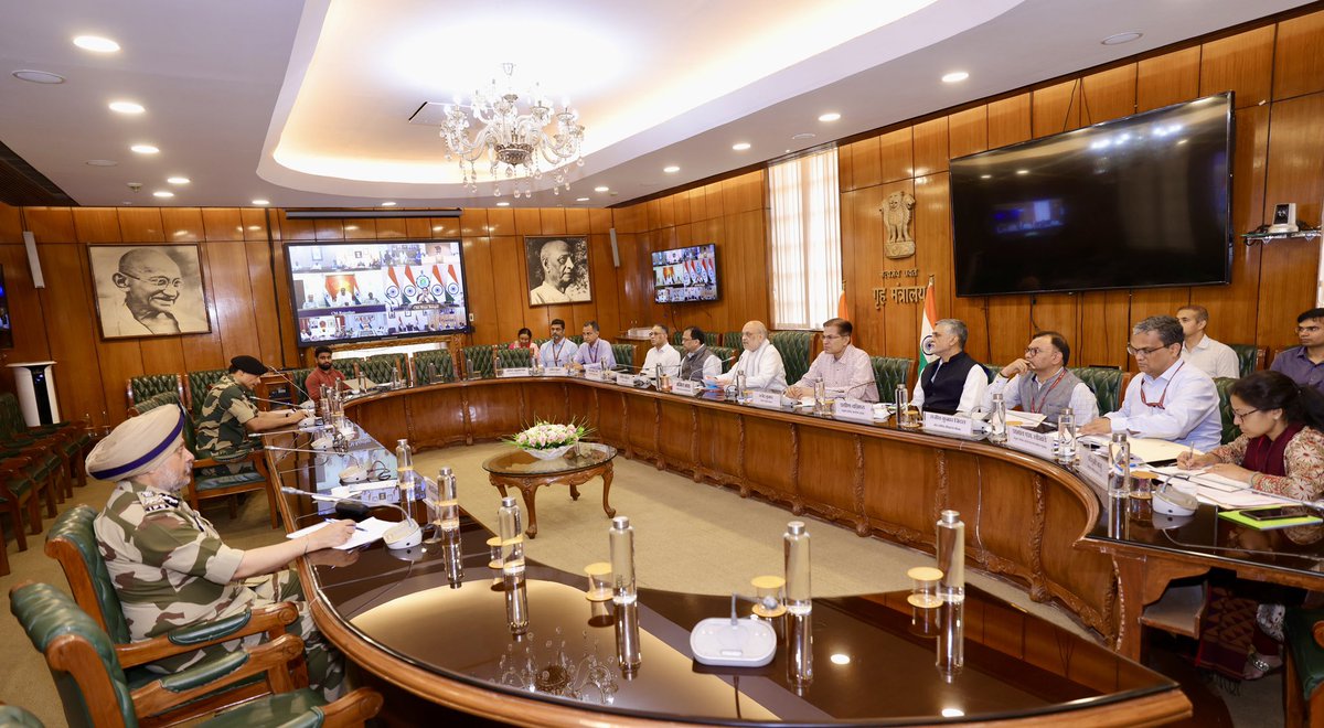 In the meeting with the Chief Ministers and Lieutenant Governors of border states adjoining Pakistan and Nepal held today, asked the states to maintain the availability of essential goods and services and to keep relief and rescue forces like the SDRF, Civil Defence, Home Guards,