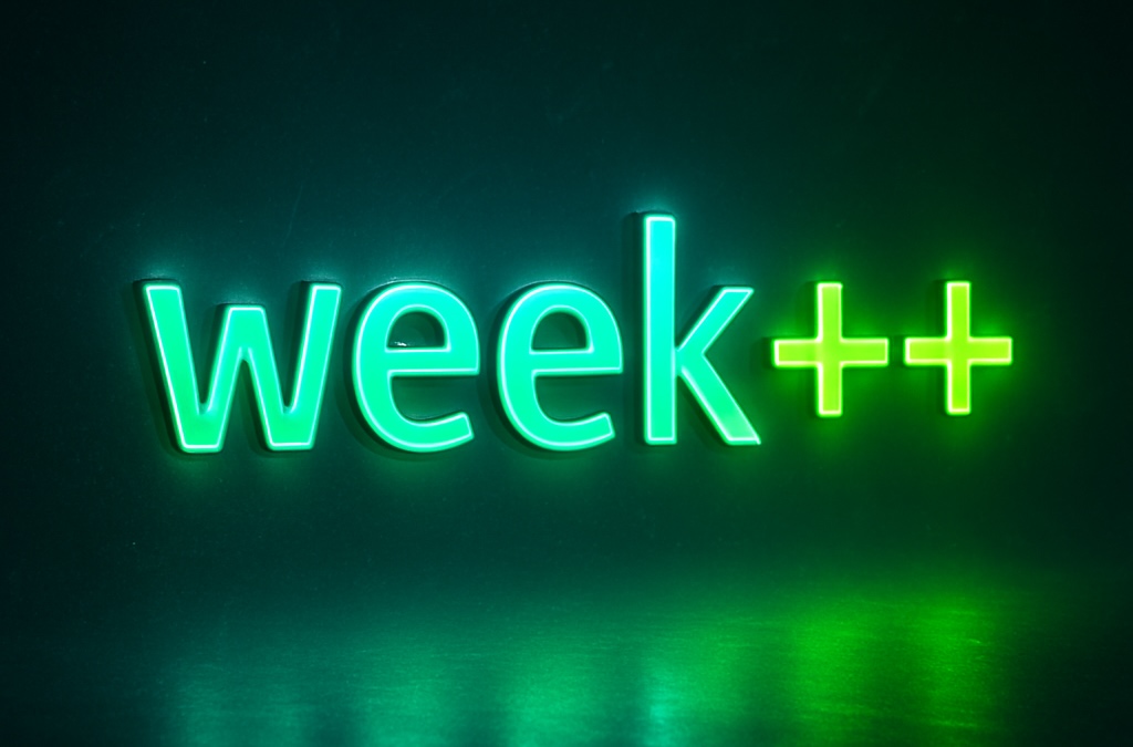 How strong is your #VibeCoding game? We extended the deadline for our one-prompt #hackathon, build your app with one prompt and take home $5K! hackathon.gibsonai.com