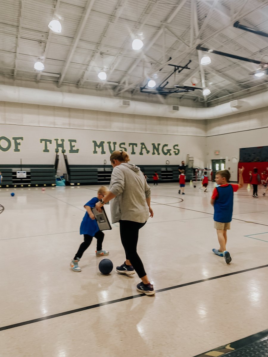 Duello_AP's tweet photo. Our PE coaches are always getting involved and engaging in movement with our students... directly enhancing engagement. @DuelloPE @DUE_Principal https://t.co/GwUEFzrjpV