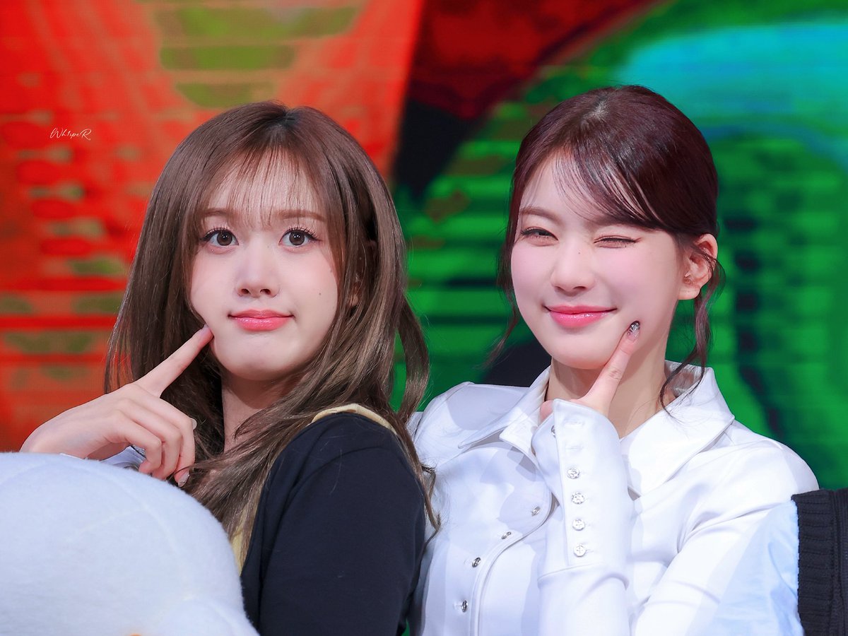 250507  #이사진최고 #아이사 #ISA #스테이씨 #STAYC 이제 안 웃을 때 윙크 너무 잘하자나🥹