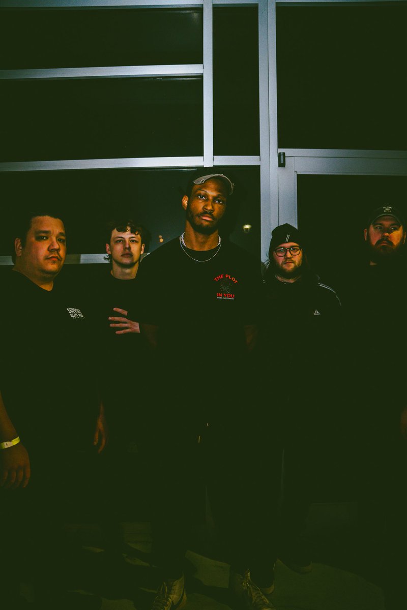 "better that way" — Available Everywhere This Friday. 
Presave it now. Link in bio.