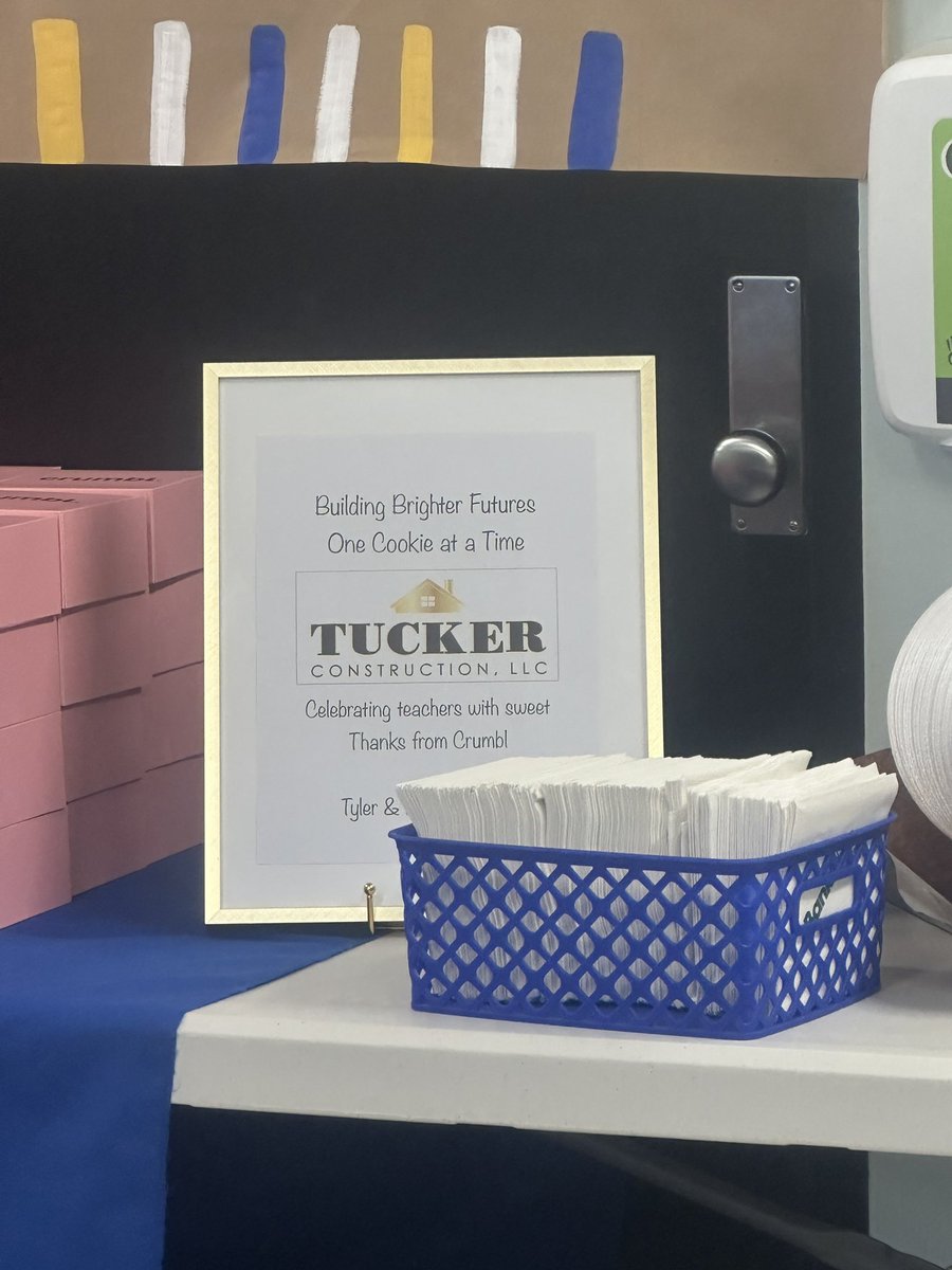 TupeloMiddle's tweet image. TMS teachers are excited for some Crumbl Cookies from Tucker Construction!!