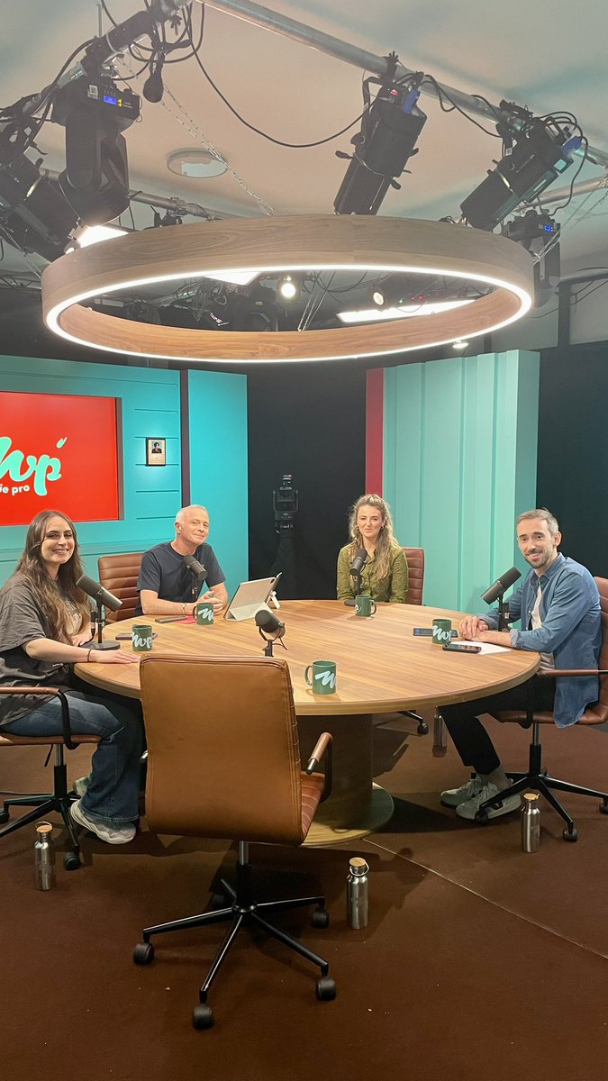 NOUS SOMMES EN LIVE 🚨

MVP#16 : La Gen Z ne veut pas travailler ? 🤔

Autour de la table avec <a href="/SamuelEtienne/">Samuel Etienne</a>, nous avons <a href="/LudoTatou/">Ludovic B</a>, Laurène Levy et Amistory 💪

twitch.tv/samueletienne