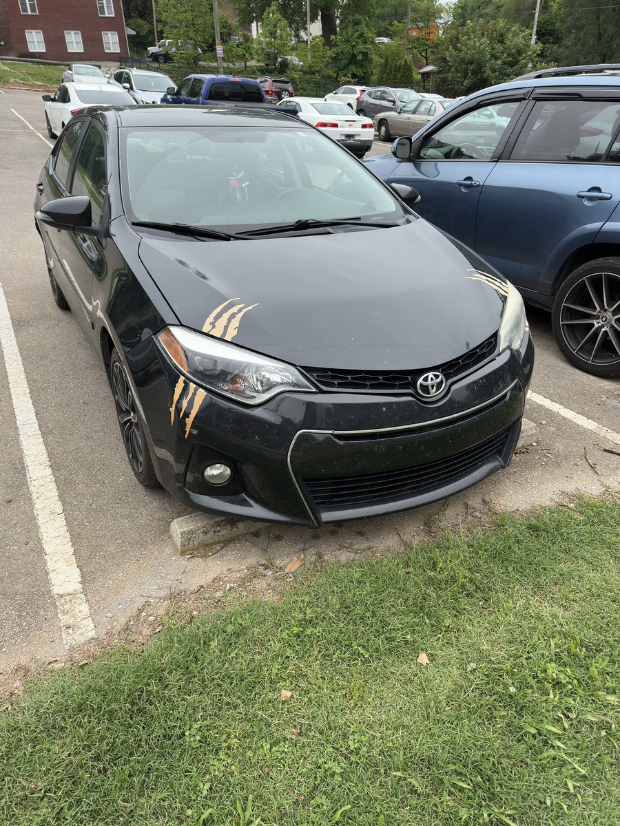 Grrrr! nice claw sticker’s fhag