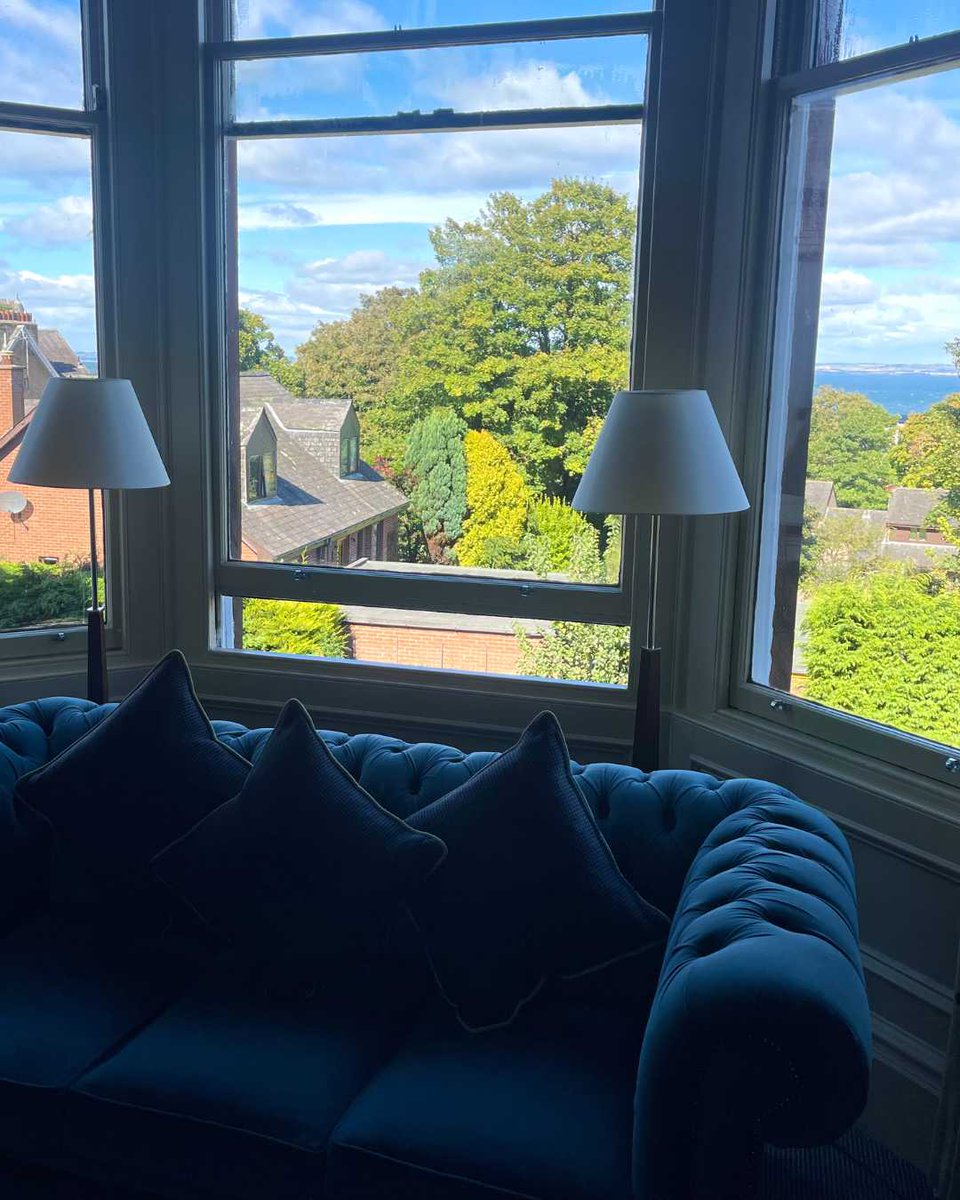 What a view. 🌊

North Berwick at its best in the sunshine! Bring yourself along for a stay, take a seat and enjoy the views that come with it! 

#netherabbey #northberwick #scottishgetaways #discoverscotland #scotland