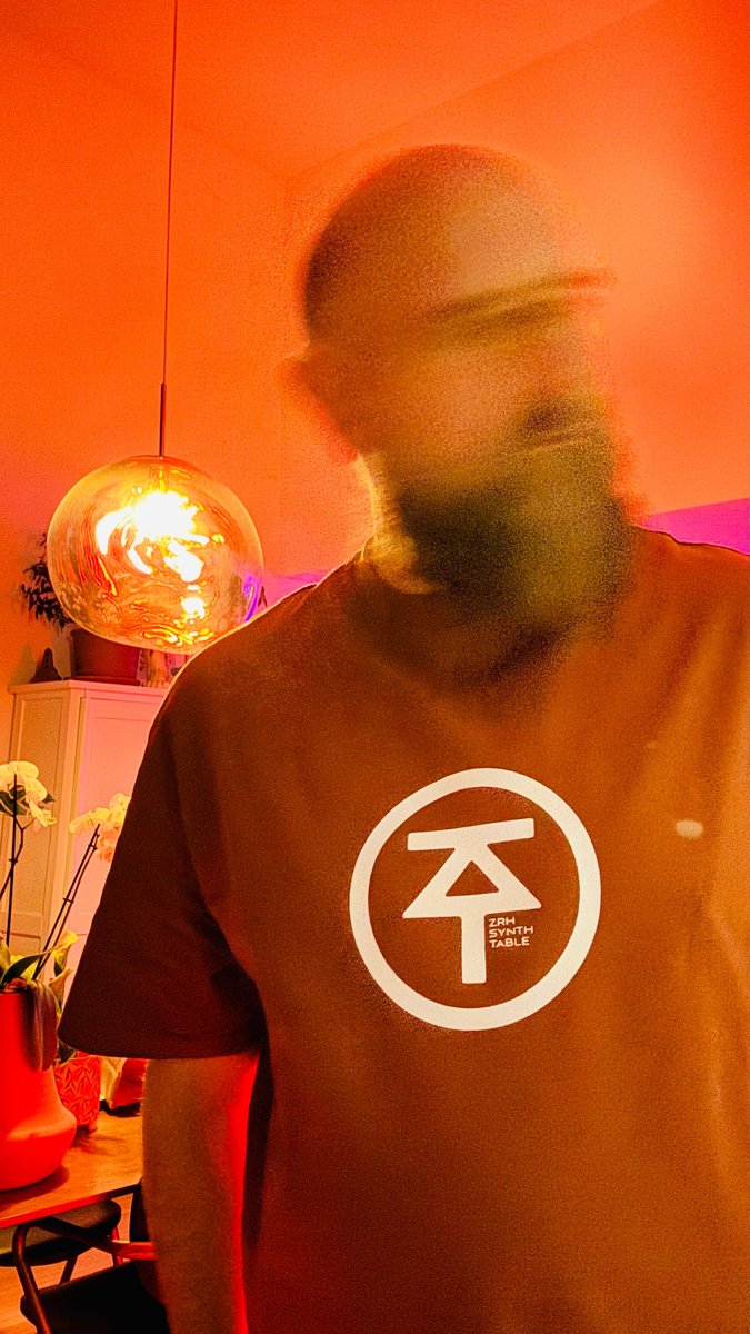🥰 Just in time for @superbooth_berlin, our awesome new shirts are ready! 👕 This year, several members of the #ZurichSynthTable are joining, and I'm super excited to reunite with old friends and meet new faces.

Are you coming too?

#Superbooth2025 #merchandise #synthcommunity