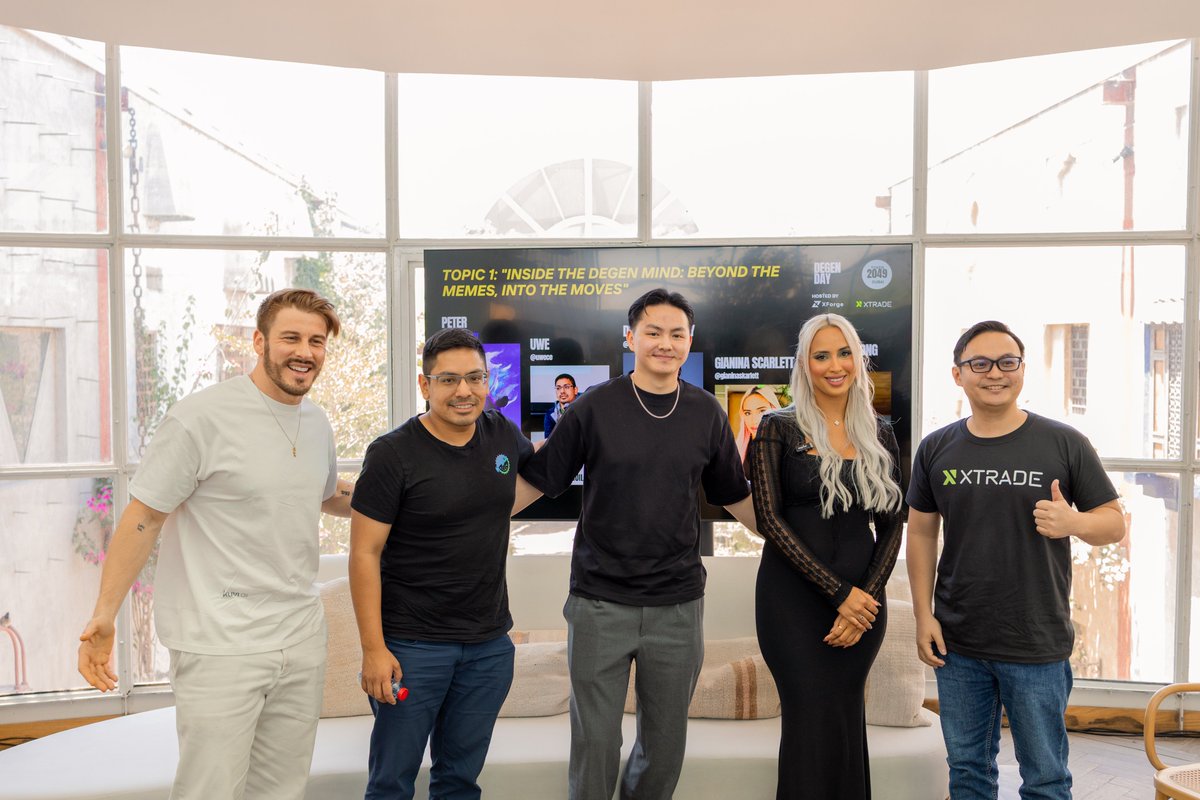 XForgeOfficial's tweet image. TOKEN2049 throwback ✨
🧠 Inside the Degen Mind Panel

Not just vibes. Not just memes. 
Real talk from the trenches.

@uwece @dylandewdney @gianinaskarlett @brandank_cr lit up #DegenDay with zero-filter knowledge 🔥