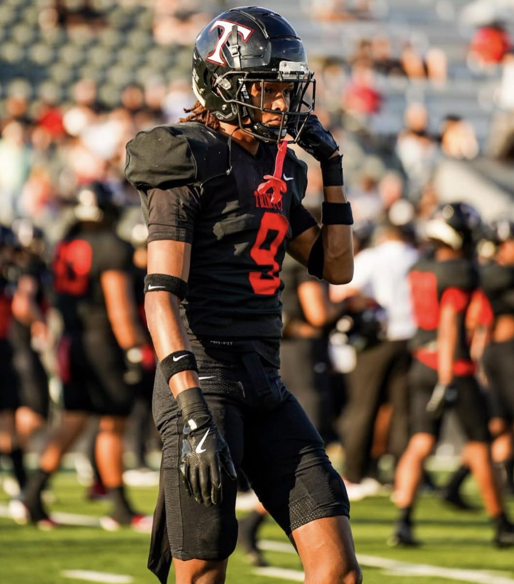 Crimson Coverage (@crimsoncoverage) on Twitter photo A list of every CB that Alabama has offered in the 2027 class:
Duvay Williams (<a href="/DuvayAllday/">Duvay Williams</a>)
Joshua Dobson (<a href="/JoshDobsonDB/">Joshua Dobson</a>)
Juju Johnson (<a href="/JuLikeThat/">JuJu Johnson</a>)
Ashton Alston (<a href="/acemoney_6/">Ashton “Ace” Alston</a>)
Larry Moon (<a href="/Larry_Moon12/">Larry Moon III</a>)
Raylaun Henry (<a href="/RaylaunHenry/">Raylaun Henry</a>)
Aaryn Washington (<a href="/AarynWash1/">Aaryn “J.O.” Washington</a>)
Jailen Hill A list of every CB that Alabama has offered in the 2027 class:
Duvay Williams (<a href="/DuvayAllday/">Duvay Williams</a>)
Joshua Dobson (<a href="/JoshDobsonDB/">Joshua Dobson</a>)
Juju Johnson (<a href="/JuLikeThat/">JuJu Johnson</a>)
Ashton Alston (<a href="/acemoney_6/">Ashton “Ace” Alston</a>)
Larry Moon (<a href="/Larry_Moon12/">Larry Moon III</a>)
Raylaun Henry (<a href="/RaylaunHenry/">Raylaun Henry</a>)
Aaryn Washington (<a href="/AarynWash1/">Aaryn “J.O.” Washington</a>)
Jailen Hill