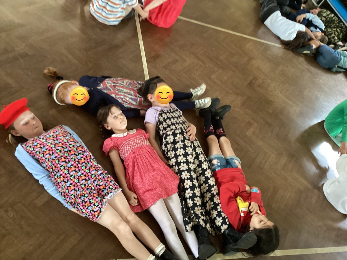 Whitehouse Common (@whcps) on Twitter photo A very creative workshop to help Year 2 understand rationing for VE Day!
#WHCHistory #WHCYear2 <a href="/RoyalSutColTC/">Royal SutCol TC</a> <a href="/AsCreatives/">As Creatives</a> A very creative workshop to help Year 2 understand rationing for VE Day!
#WHCHistory #WHCYear2 <a href="/RoyalSutColTC/">Royal SutCol TC</a> <a href="/AsCreatives/">As Creatives</a>