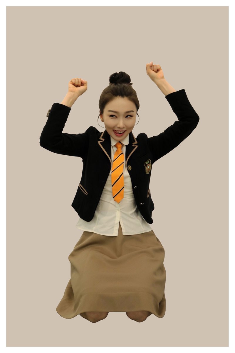 어제 공개된 롱타임롱씨 포스터 모두 잘 보셨나요?👀

포스터에 사용된 바로 그 사진!
네 가지 다른 매력이 가득 넘치는 배우님의 사진을 공개합니다 :)