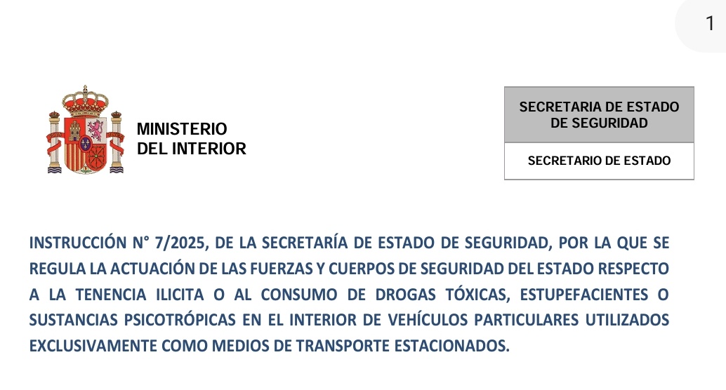 guidoprincesa's tweet photo. Otro pasito hacia el Narcostado gracias a Marlaska. Primero eliminó las unidades contra el narco que estaban teniendo éxito en el estrecho, y ahora legisla esta barbaridad que permitirá a un delincuente meterse una raya de farlopa dentro de su coche a la salida de un concierto lleno de adolescentes, sin que la policía pueda hacer nada. Estamos en manos de auténticos monstruos, y los mandos escogidos por libre designación no van a frenar sus monstruosidades; al contrario, les van a felicitar por el trabajo, esperando la siguiente medalla o ascenso. Somos el único país de Occidente donde la cúpula policial nunca tiene nada que decir antes los desmanes del gobierno.